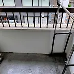 Ueno上野!Akihabara秋葉原!Asakusa 浅草!3Min Walk To Station!交通便利地点繁华!附近美食!商场百货遍地! 干湿分离! 智能马桶! 高速无限制网路! 高级公寓403